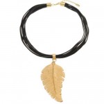 Goudkleurige blad collier