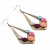 Oorhangers met gekleurde balletjes